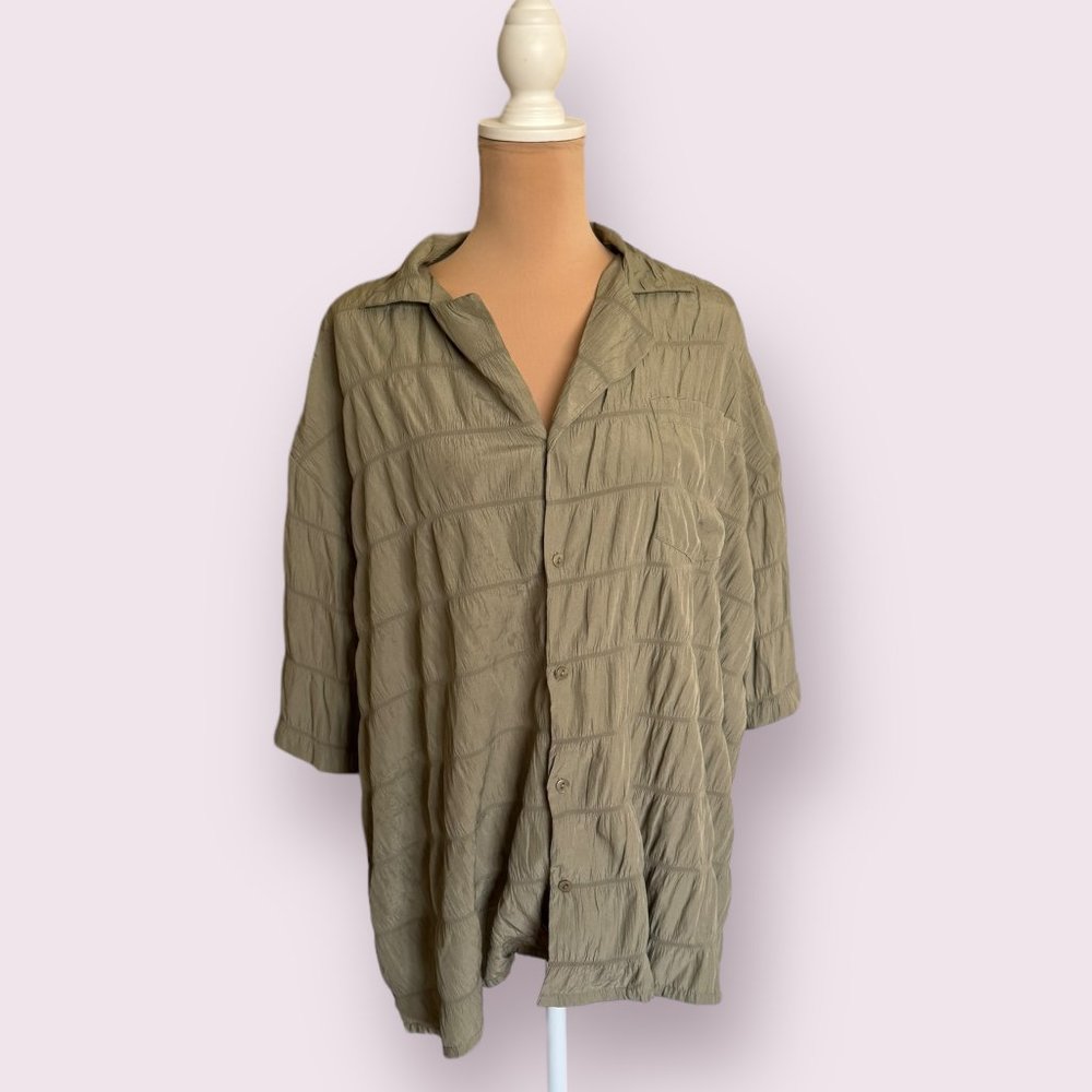 ASOS | Men’s | COLLUSION Textured Relaxed Short Sleeve Shirt in Khaki | Size: L